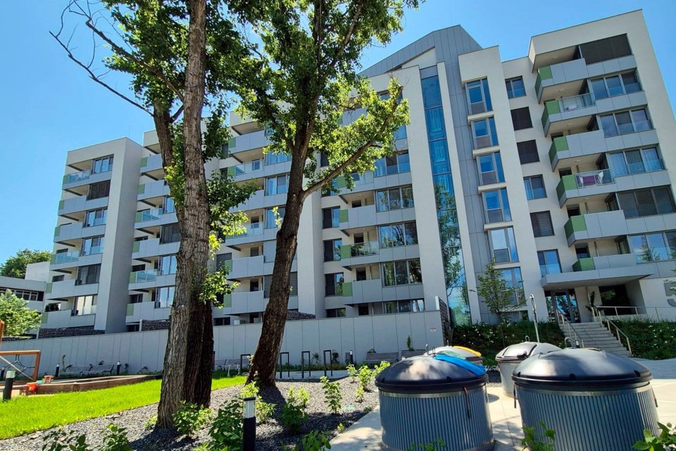 7. Apartamentowiec w Bratysławie, JIPO s.r.o. - Genesis 75 na www